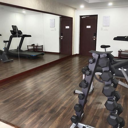 Hotel Issacs Residency Munnar Zewnętrze zdjęcie