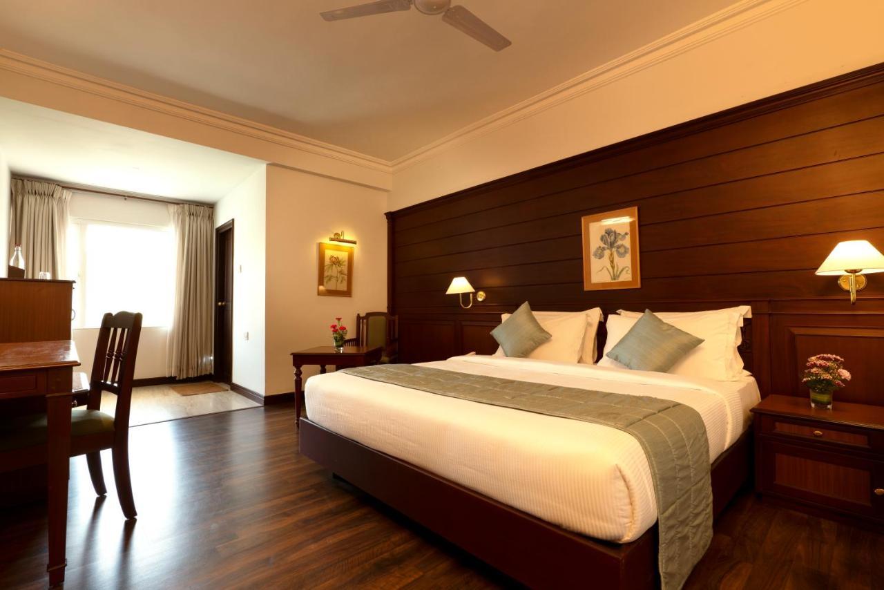 Hotel Issacs Residency Munnar Zewnętrze zdjęcie