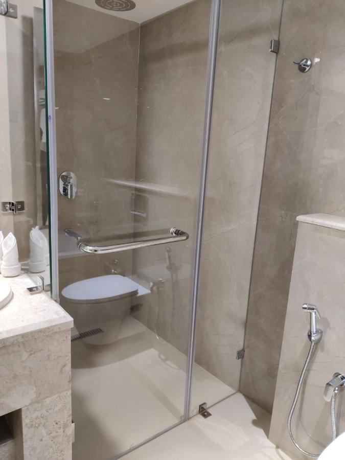 Hotel Issacs Residency Munnar Zewnętrze zdjęcie