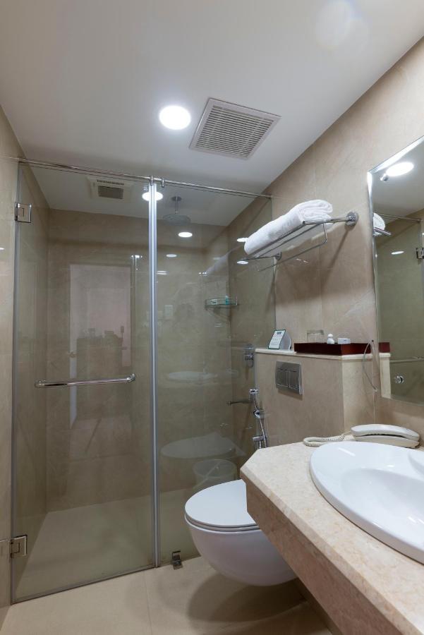 Hotel Issacs Residency Munnar Zewnętrze zdjęcie