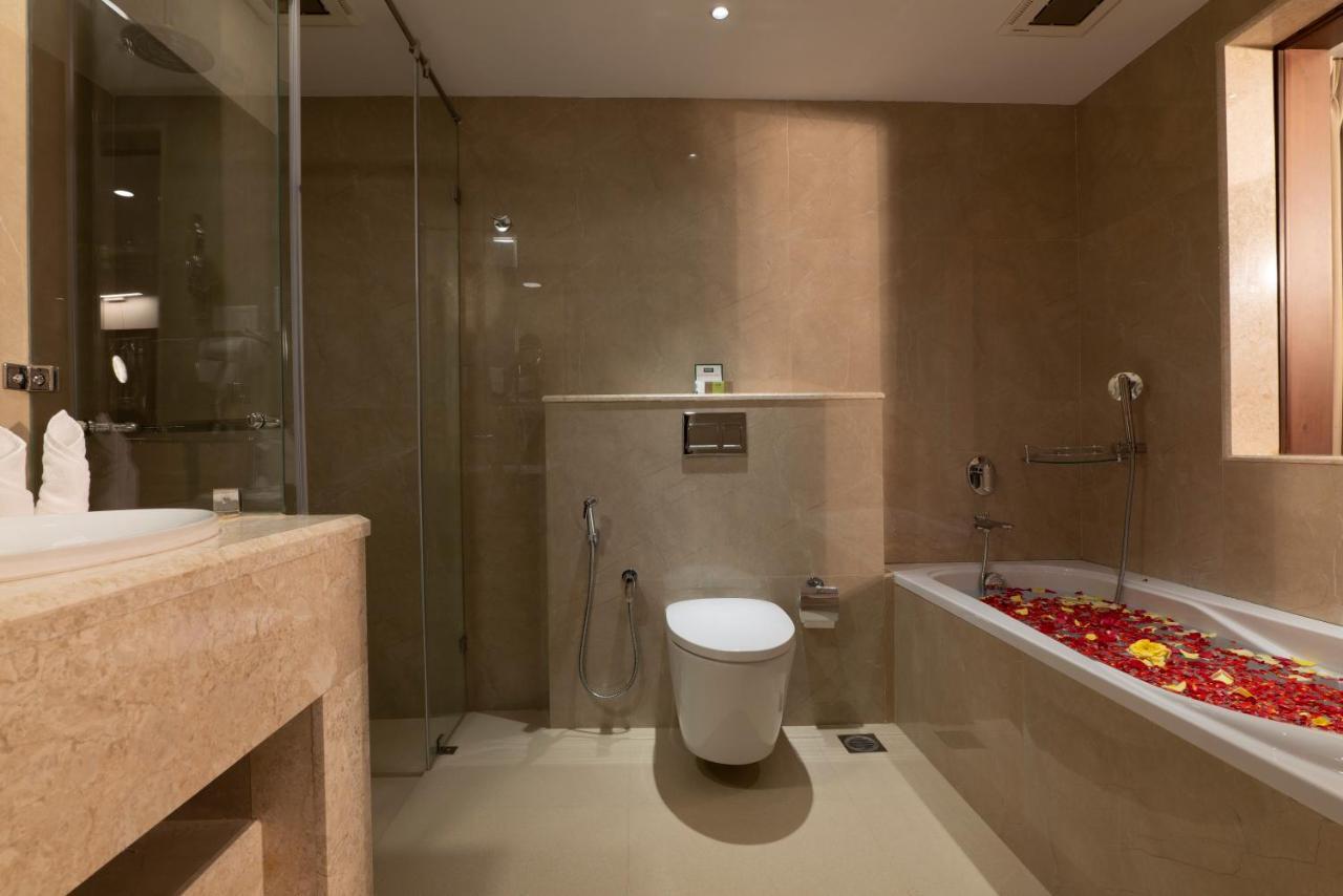 Hotel Issacs Residency Munnar Zewnętrze zdjęcie