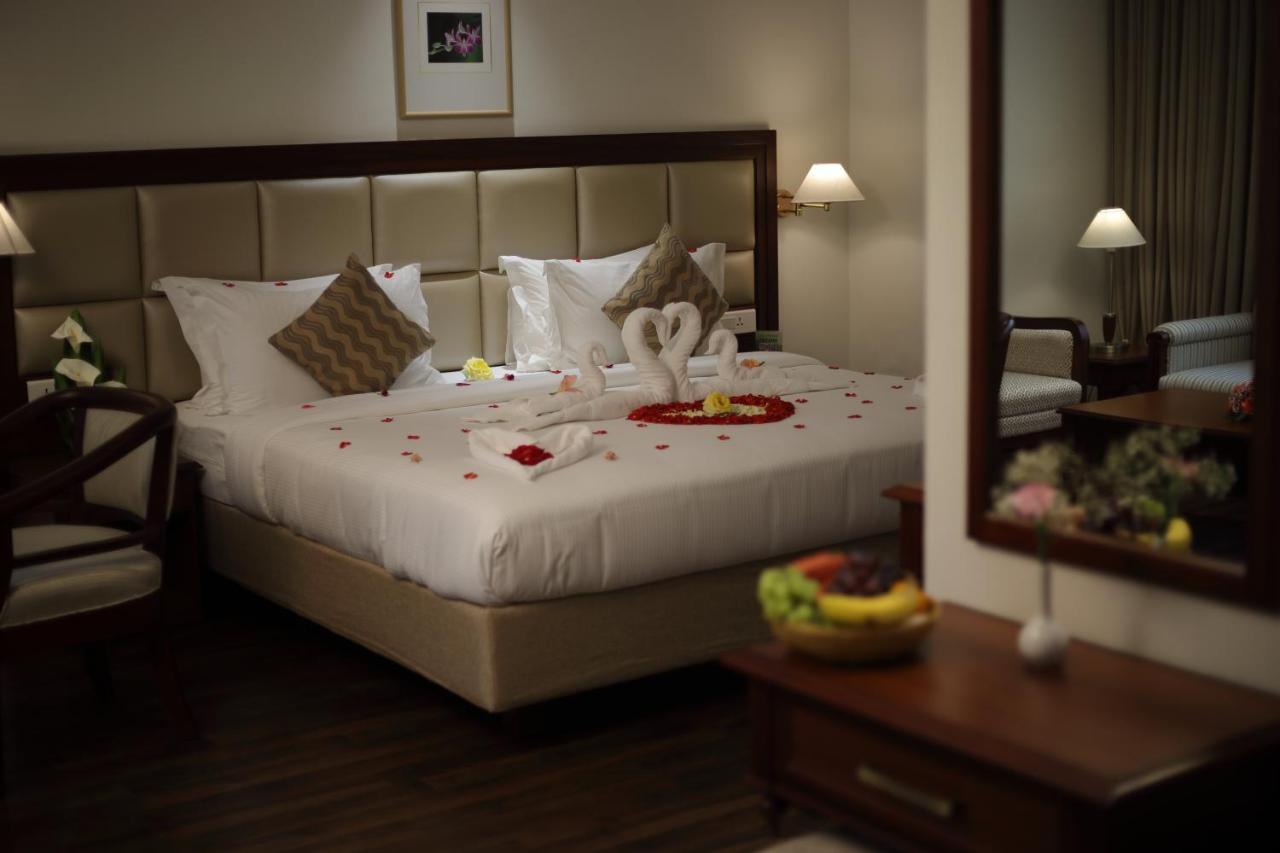 Hotel Issacs Residency Munnar Zewnętrze zdjęcie