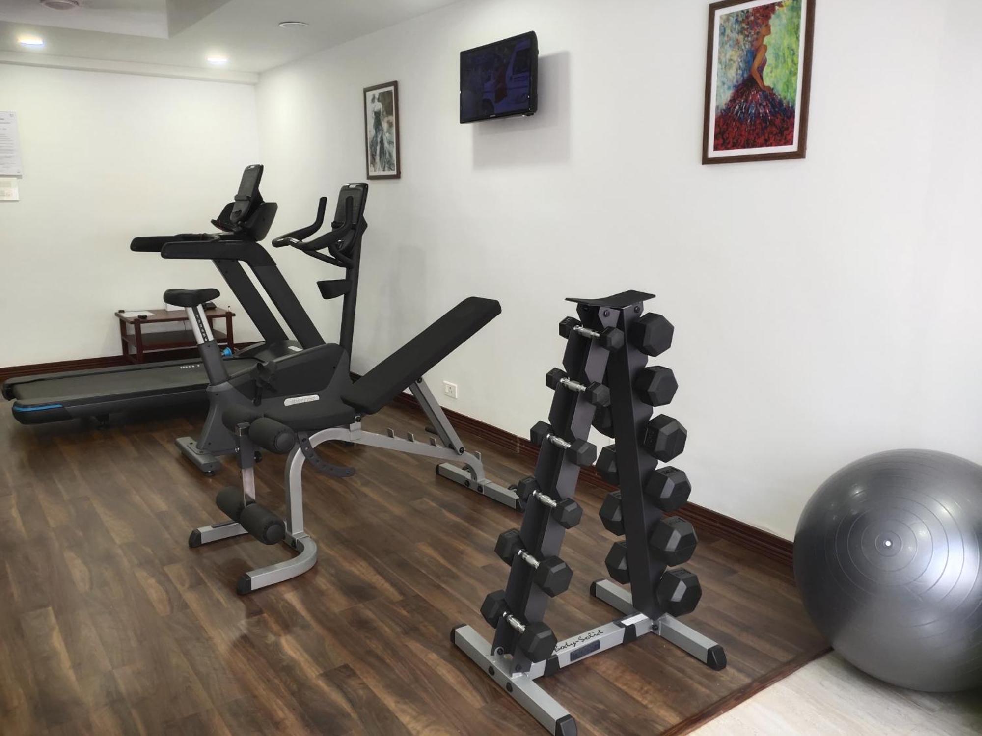 Hotel Issacs Residency Munnar Zewnętrze zdjęcie