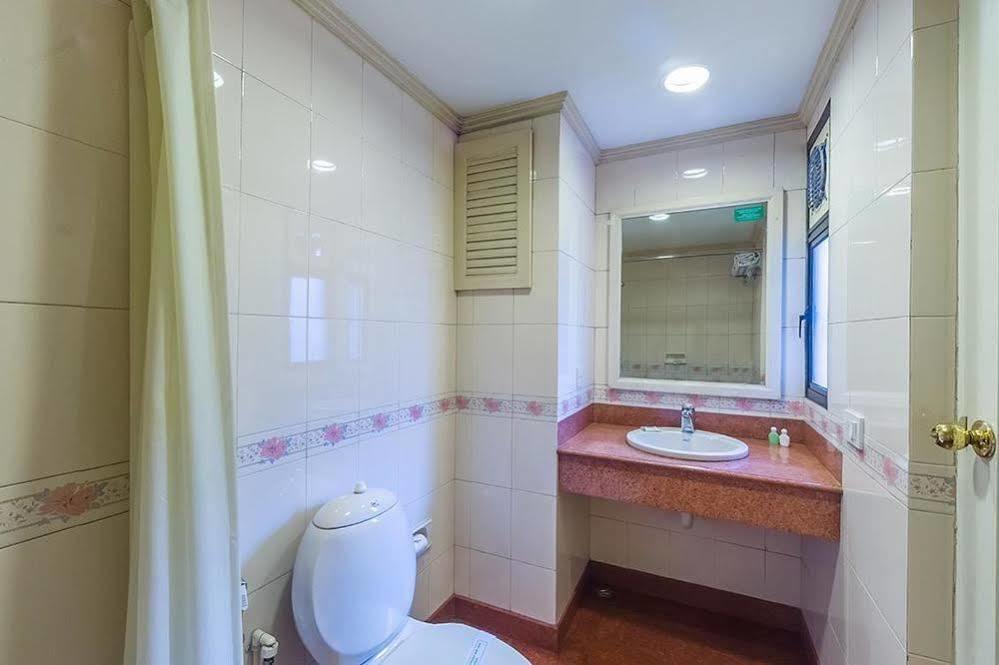 Hotel Issacs Residency Munnar Zewnętrze zdjęcie